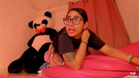 Snapshot of ave_fenix69 chatting on December 24, 4:33 am Valery -- online show from December 24, 4:33 am