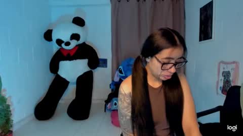 Snapshot of ave_fenix69 chatting on January 20, 1:28 am Valery -- online show from January 20, 1:28 am