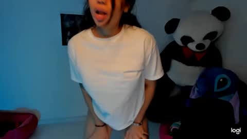 Snapshot of ave_fenix69 chatting on February 13, 8:24 pm Valery -- online show from February 13, 8:24 pm