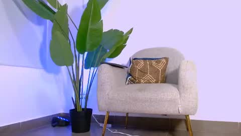 Snapshot of aveline_nuit chatting on June 10, 7:13 pm Hi im aqua is nice with me online show from June 10, 7:13 pm