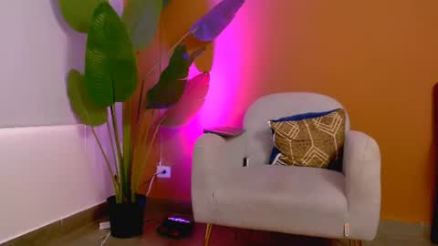 Hi im aqua is nice with me online show from June 19, 8:12 pm
