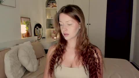 Snapshot of aveme_melissa chatting on May 29, 5:27 am aveme_melissa online show from May 29, 5:27 am