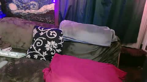 raven blue online show from September 11, 4:23 am