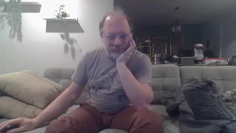 Greg online show from February 26, 2:21 am