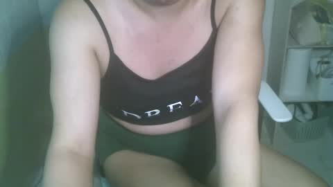 Rhian online show from February 25, 3:49 pm