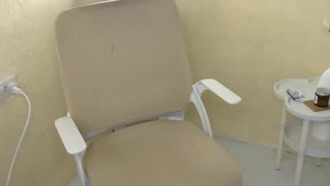 Rhian online show from November 16, 2:39 am