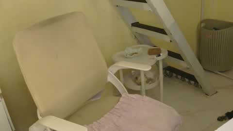 Snapshot of averageuncut1 chatting on February 10, 11:58 am Rhian online show from February 10, 11:58 am