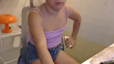 Rhian online show from June 16, 4:59 am