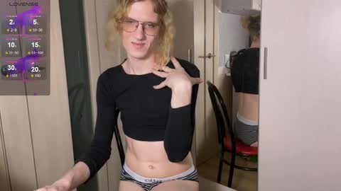 Alex online show from February 9, 7:29 pm