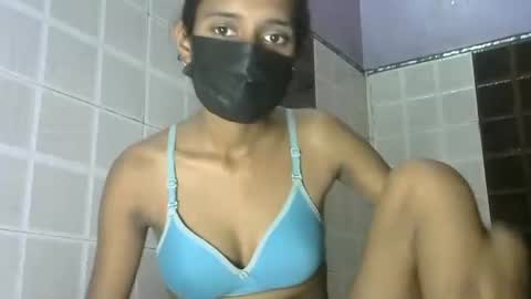 avery_lust01 online show from April 28, 6:40 am