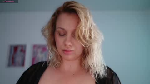Snapshot of avery_wilson chatting on June 29, 3:13 am Avery online show from June 29, 3:13 am