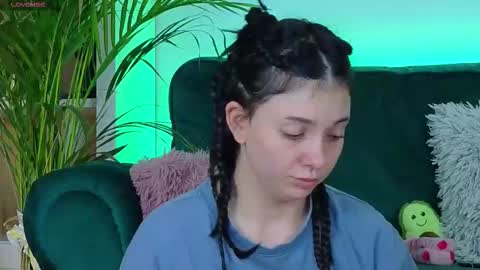 AveryWillow online show from October 21, 2:56 am