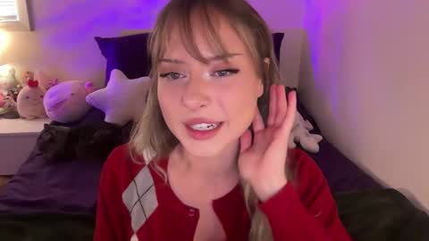 Snapshot of averyyy333 chatting on November 20, 10:20 pm Avery online show from November 20, 10:20 pm