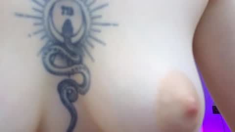 Snapshot of avgustina_love chatting on January 24, 9:28 am avgustina_love online show from January 24, 9:28 am