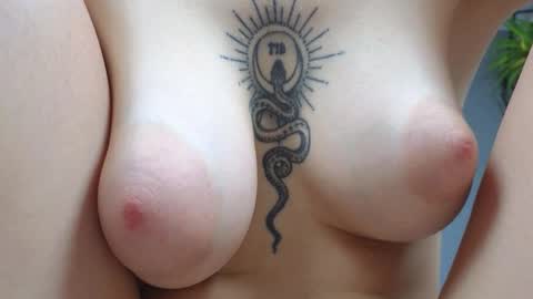 Snapshot of avgustina_love chatting on February 23, 3:08 pm avgustina_love online show from February 23, 3:08 pm