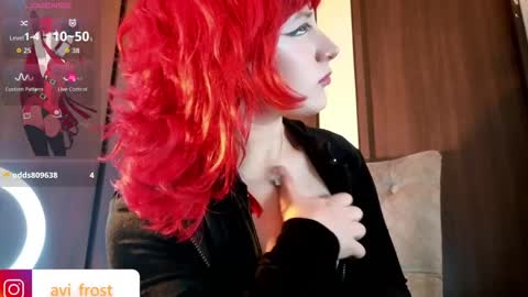 Snapshot of avi_frost chatting on April 7, 11:15 pm Saraaaa independent model 3 online show from April 7, 11:15 pm