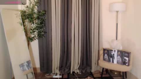 Snapshot of avi_maria12 chatting on May 30, 12:46 pm Call me Avi online show from May 30, 12:46 pm