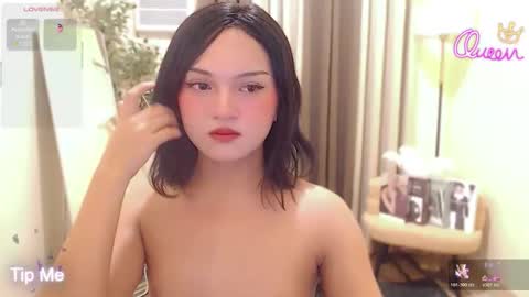 Snapshot of avi_maria12 chatting on June 6, 12:32 pm Call me Avi online show from June 6, 12:32 pm