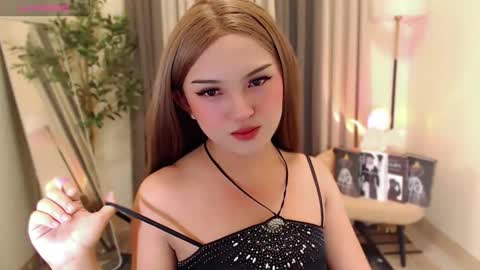 Snapshot of avi_maria12 chatting on June 8, 11:32 am Call me Avi online show from June 8, 11:32 am