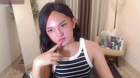 Snapshot of avi_maria12 chatting on June 16, 10:12 pm Call me Avi online show from June 16, 10:12 pm