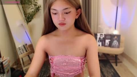 Snapshot of avi_maria12 chatting on June 21, 3:47 pm Call me Avi online show from June 21, 3:47 pm