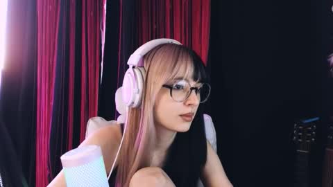 Avriel online show from March 25, 12:22 pm