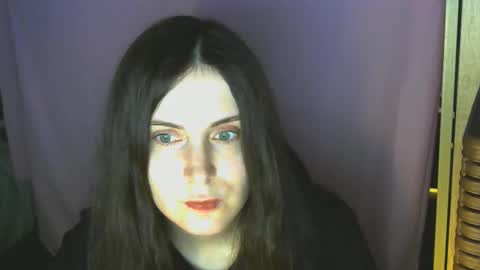 avialenne online show from April 27, 6:17 pm