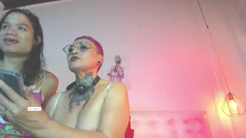 Snapshot of avilyn chatting on November 2, 11:34 am Avilyn online show from November 2, 11:34 am