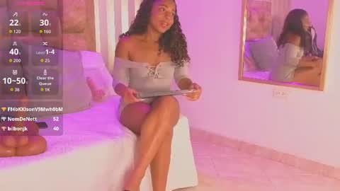 AVIS  online show from July 28, 8:52 pm
