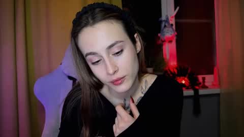 Aviva online show from December 8, 10:03 pm