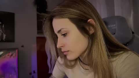 Aviva online show from March 4, 1:23 am