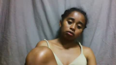 avontsoaldy online show from November 12, 4:46 am