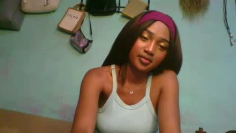 avotraina online show from April 22, 9:27 pm