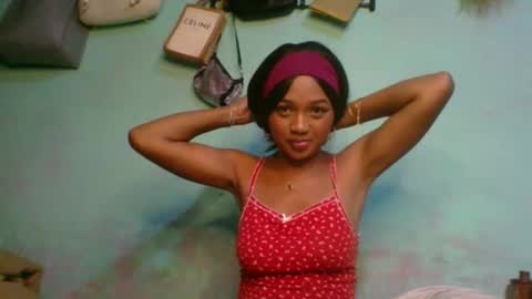 avotraina online show from April 23, 8:44 pm