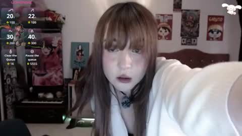 Snapshot of avril2809 chatting on July 8, 10:47 pm Abril online show from July 8, 10:47 pm
