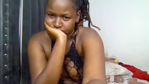 Avril online show from February 9, 12:20 pm