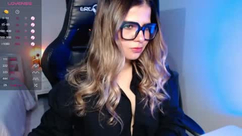 Snapshot of avrill_morgan chatting on May 15, 7:43 pm Avrill Morgan online show from May 15, 7:43 pm