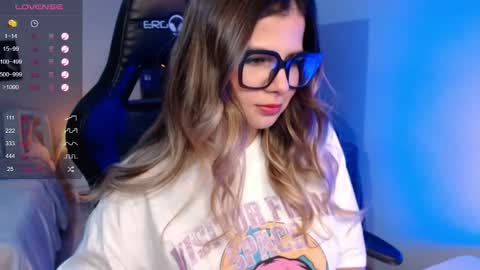 Snapshot of avrill_morgan chatting on May 25, 6:25 pm Avrill Morgan online show from May 25, 6:25 pm