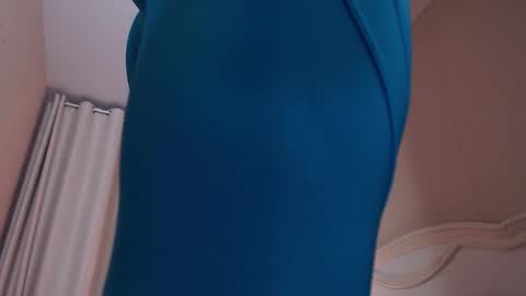 Snapshot of avrora_lew_ chatting on November 27, 9:28 pm Avrora Inst online show from November 27, 9:28 pm