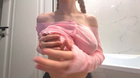 Avrora online show from September 22, 3:14 pm