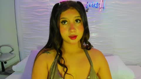 Avy  online show from January 21, 11:35 am