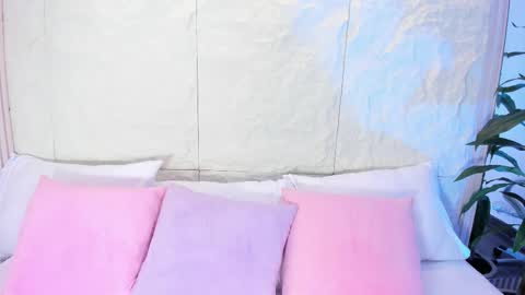 Avy  online show from November 18, 11:36 am