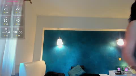 Snapshot of awesome_jolie chatting on December 12, 8:25 am Jolie online show from December 12, 8:25 am