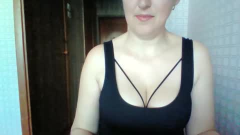 awesomeladyy online show from May 5, 8:11 am