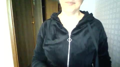 awesomeladyy online show from May 11, 8:42 am