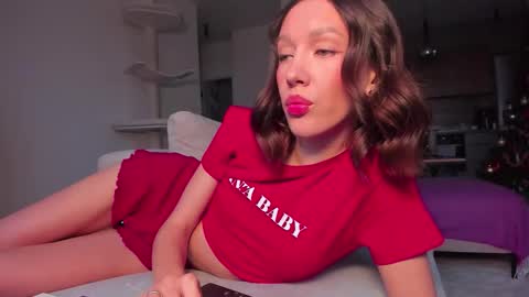 Snapshot of awgustina_sweetheart22 chatting on December 22, 8:44 am Awgustina online show from December 22, 8:44 am