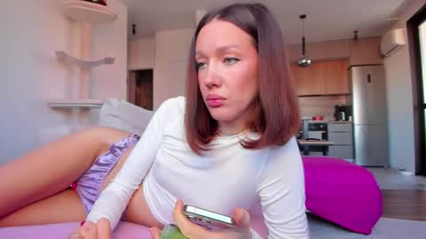 Snapshot of awgustina_sweetheart22 chatting on February 1, 9:41 am Awgustina online show from February 1, 9:41 am