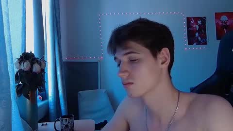 axel_0ne online show from February 7, 7:45 am