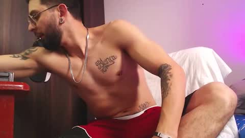 Independiente Model online show from November 2, 12:51 pm