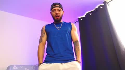 Independiente Model online show from December 3, 12:14 pm